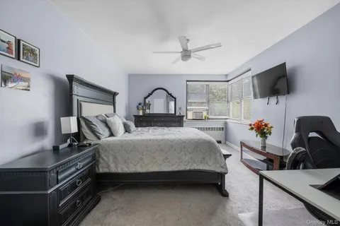 $319,000 | 58 Grace Avenue, Unit 1G, Great Neck, NY 11021