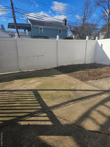 $965,000 | 196-02 Hillside Avenue | Hollis