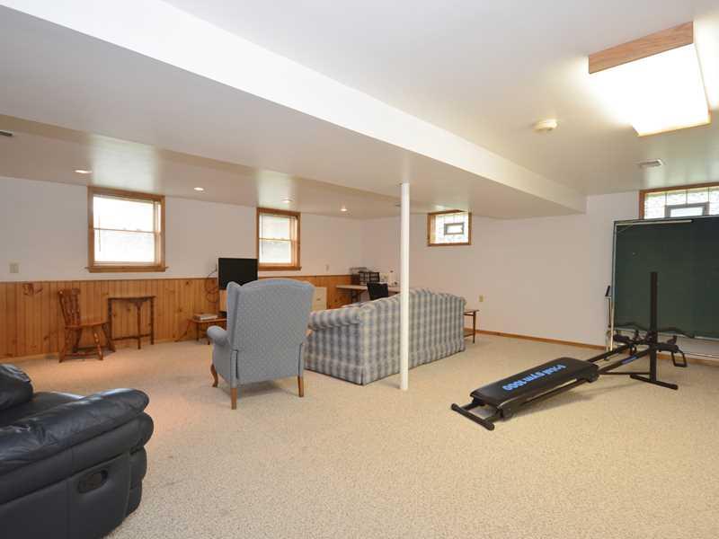 134 Buss Road Aliquippa, PA 15001 - Photo 18 of 25 Basement/Game Room.