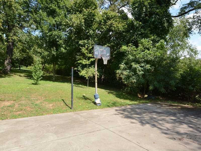 134 Buss Road Aliquippa, PA 15001 - Photo 24 of 25 Other. Basketball Court