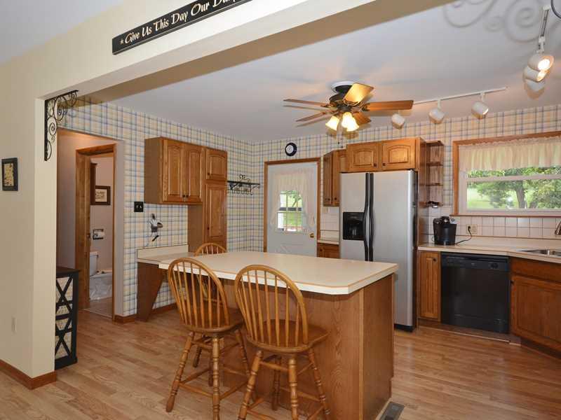 134 Buss Road Aliquippa, PA 15001 - Photo 8 of 25 Kitchen.