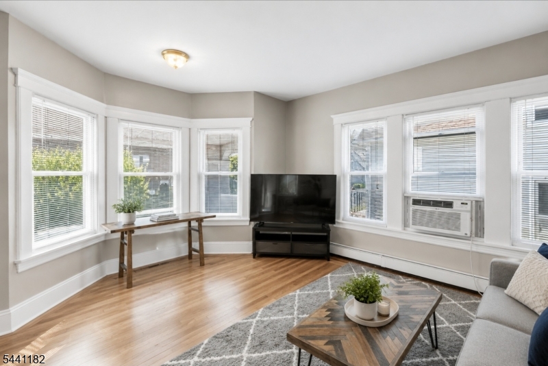 156 Valley Road Clifton, NJ 07013 - Photo 9 of 24