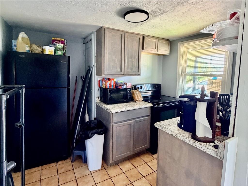 5725 Verona Road Verona, PA 15147 - Photo 25 of 40