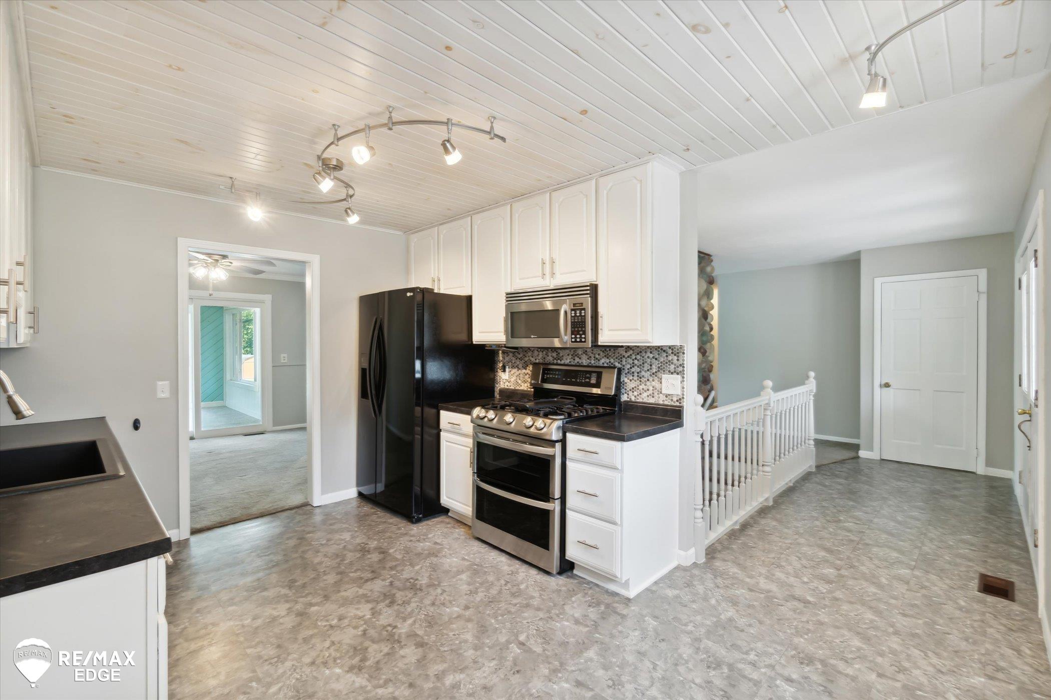 6028 West Wilson Road Clio, MI 48420 - Photo 13 of 62 50153472-eedd6cc1-c1f3-49ae-ada5-be4e76ef031f.JPG