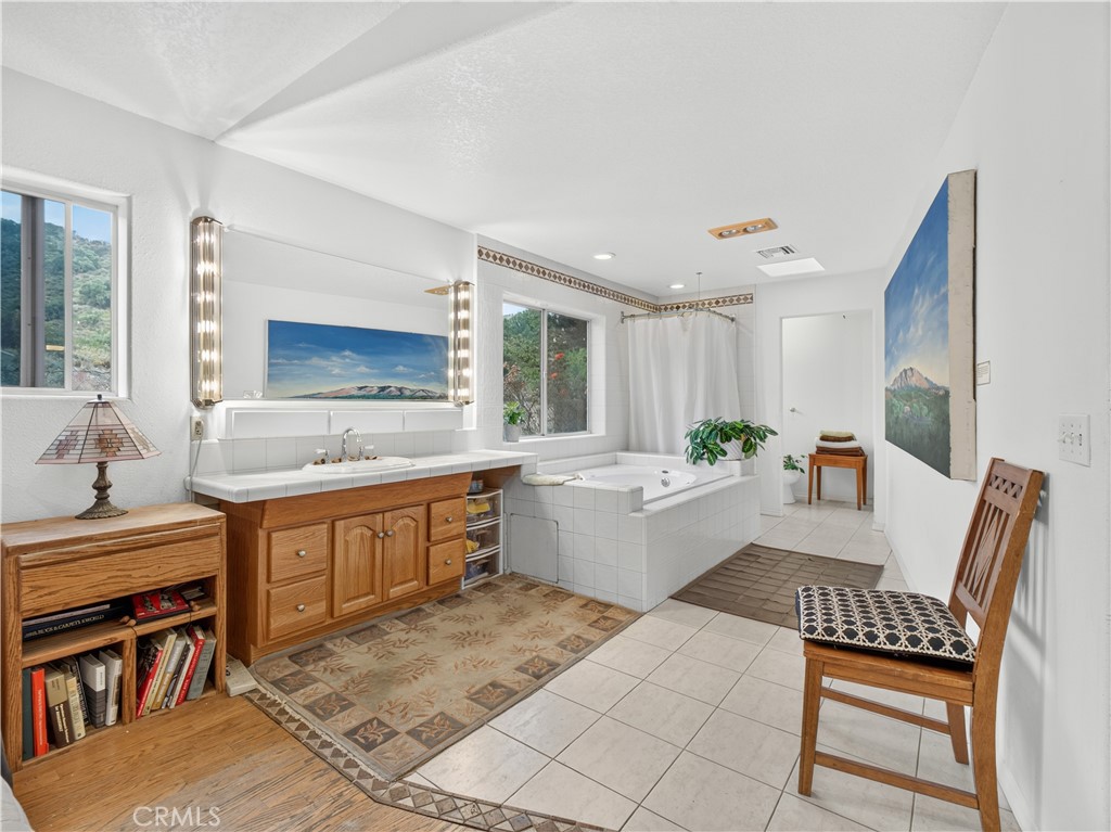 31202 Quail Valley Road Castaic, CA 91384 - Photo 11 of 25