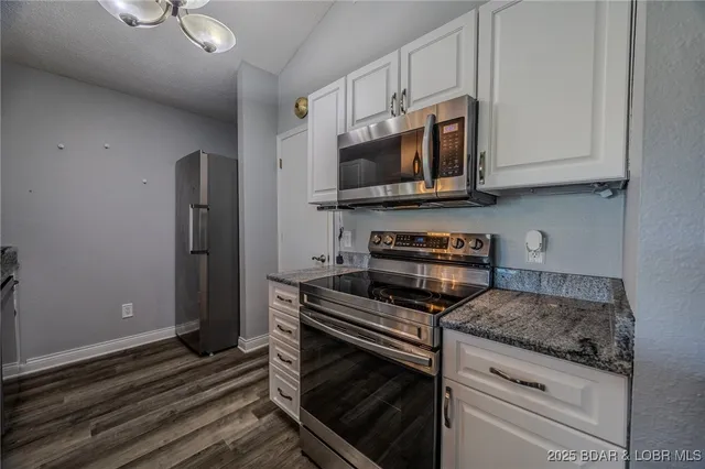 $247,000 | 98 Jonathan Drive, Unit 4C, Lake Ozark, MO 65049