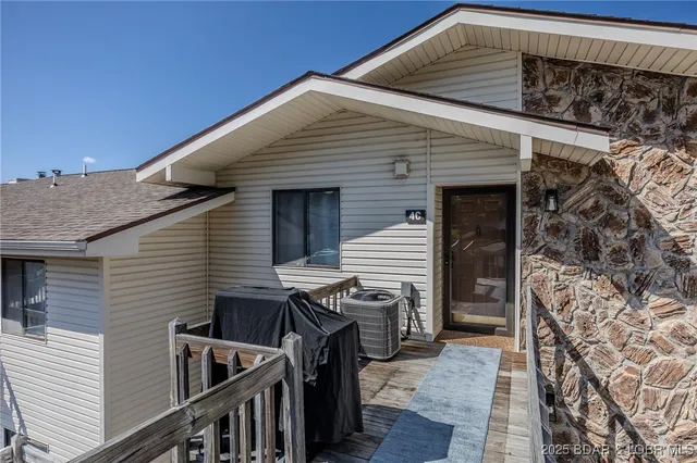 $247,000 | 98 Jonathan Drive, Unit 4C, Lake Ozark, MO 65049