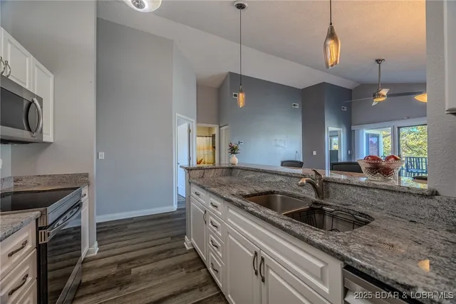 $247,000 | 98 Jonathan Drive, Unit 4C, Lake Ozark, MO 65049