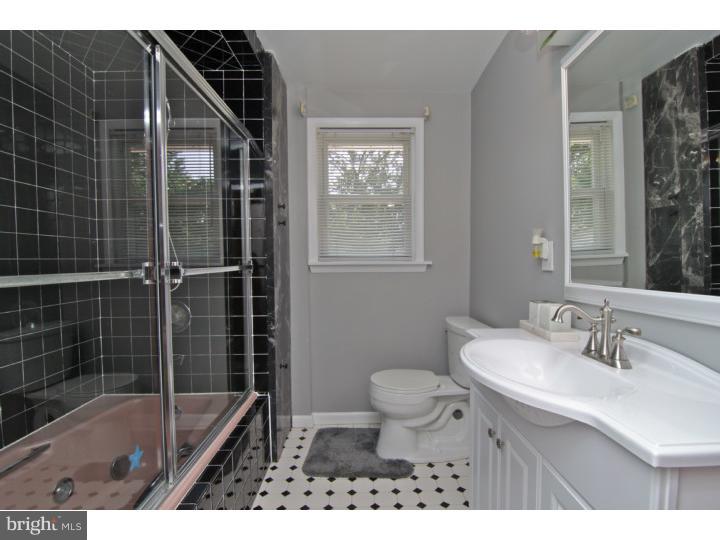 528 Cheyney Road Springfield, PA 19064 - Photo 15 of 25 Bathroom