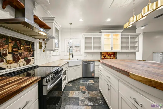 $389,900 | 40013 Wood Duck Court, Gonzales, LA 70737