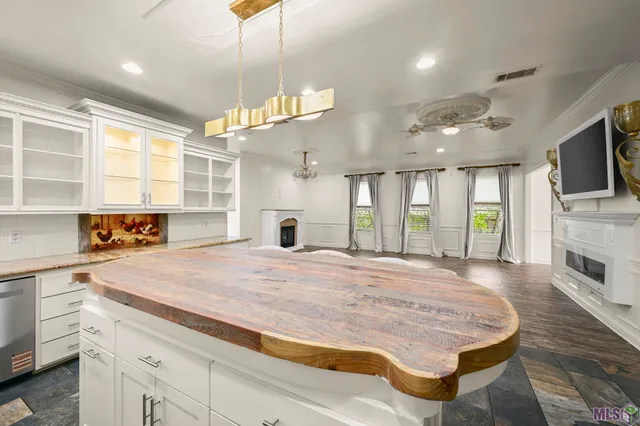 $389,900 | 40013 Wood Duck Court, Gonzales, LA 70737