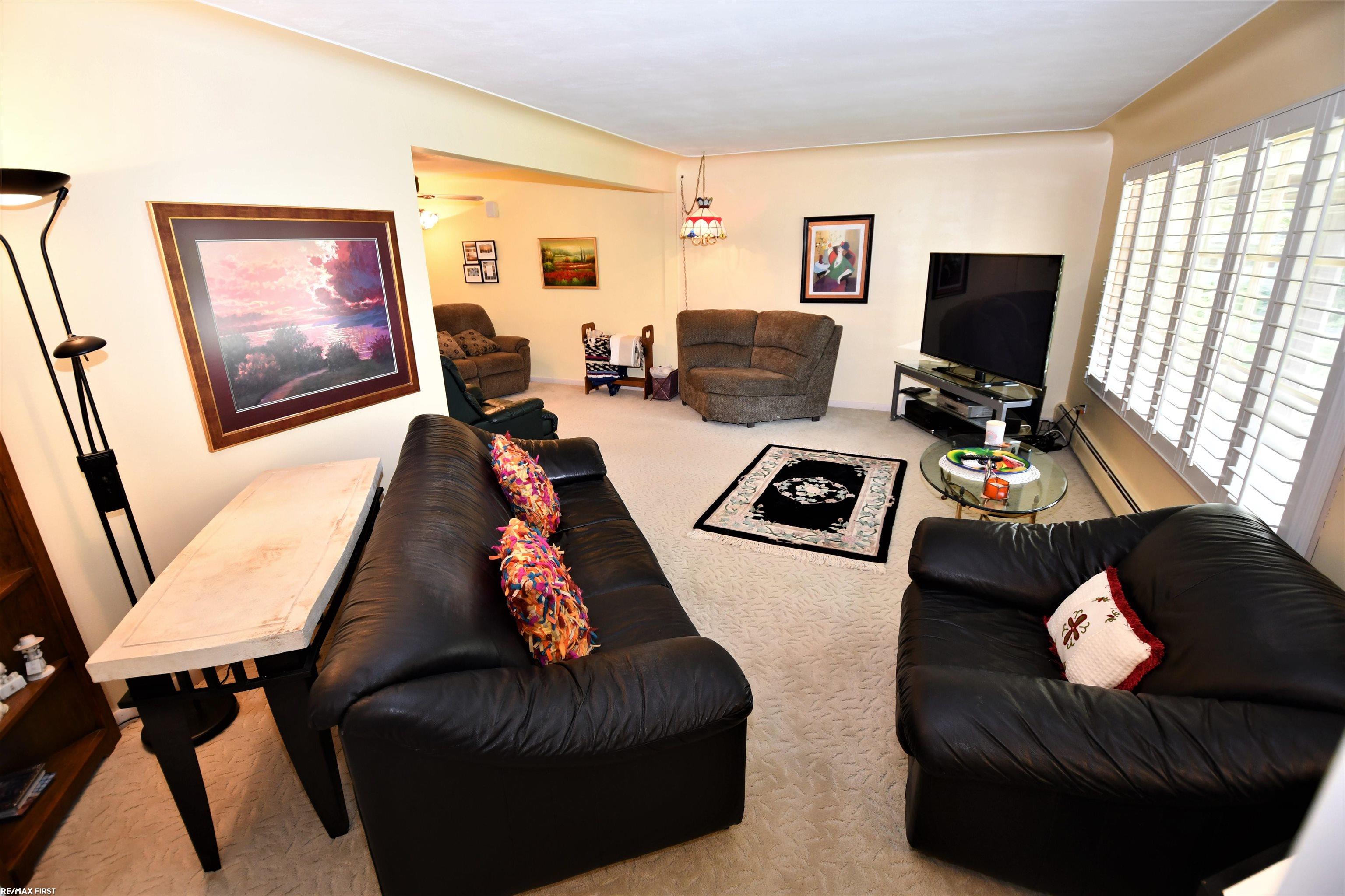 633 Lynndale Drive Rochester, MI 48309 - Photo 16 of 32 50117772-15.JPG