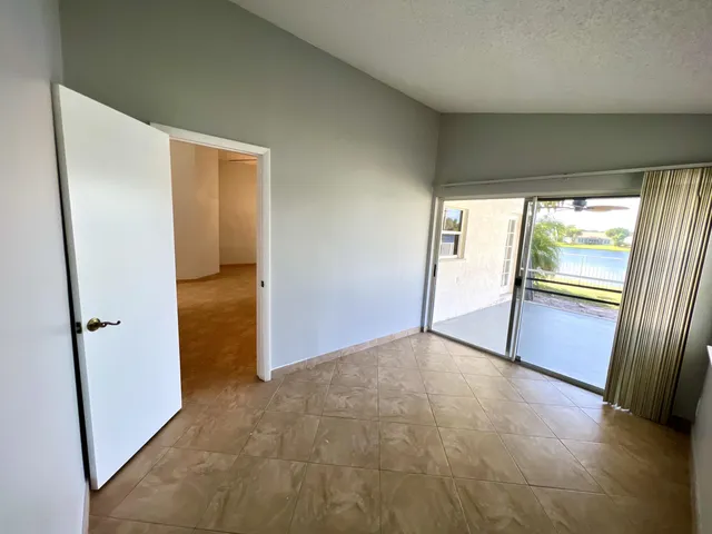 $3,850 | 18859 La Costa Lane, Boca Raton, FL 33496