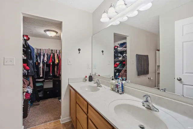 $229,900 | 4209 Wildoner Drive, Marion, IN 46953