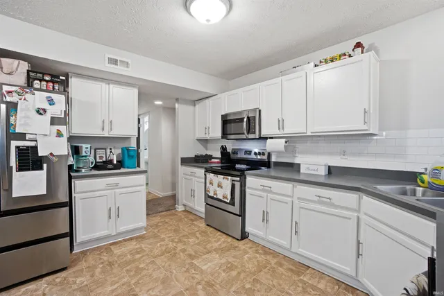 $229,900 | 4209 Wildoner Drive, Marion, IN 46953