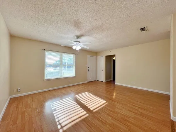 $1,495 | 4429 Altamesa Boulevard, Fort Worth, TX 76133