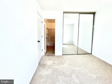 $415,000 | 4141 Pleasant Meadow Court, Unit 93D, Chantilly, VA 20151