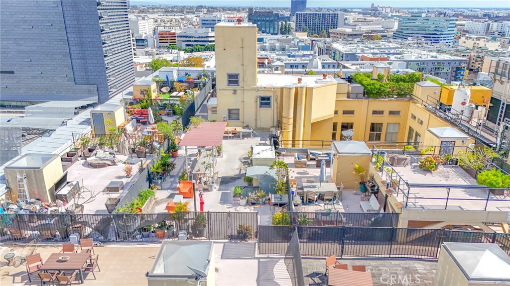 108 West 2nd Street, Unit 803 Los Angeles, CA 90012 - Photo 23 of 28 a city view