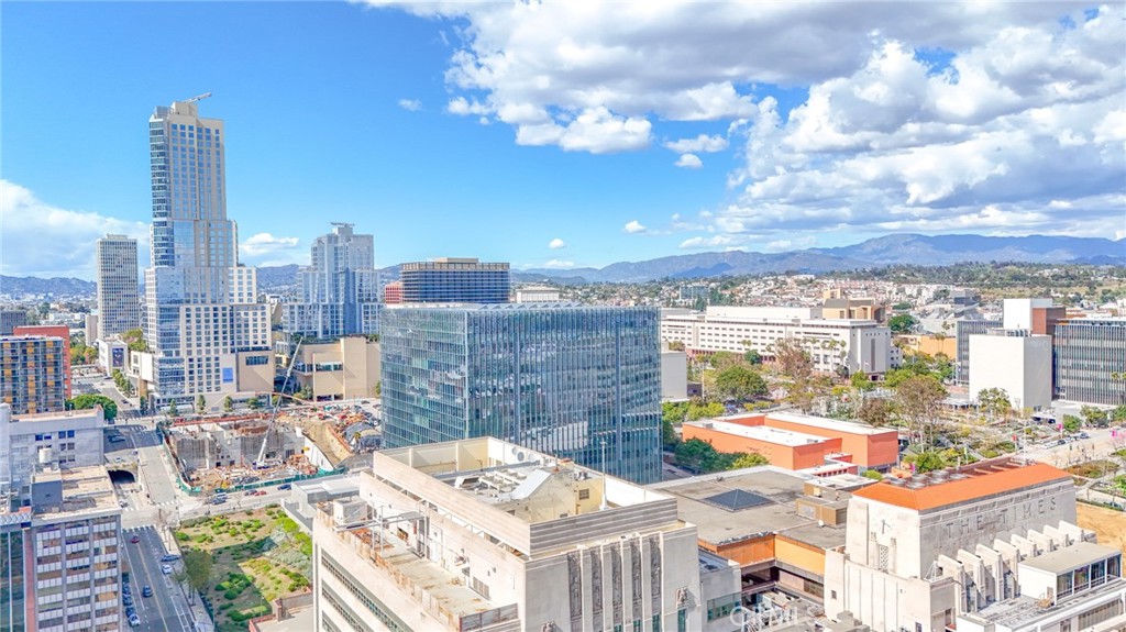 108 West 2nd Street, Unit 803 Los Angeles, CA 90012 - Photo 25 of 28 a picture of city view