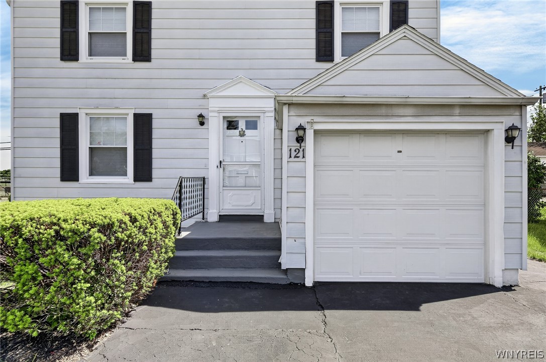 121 Southgate Road Cheektowaga, NY 14215 - Photo 6 of 50