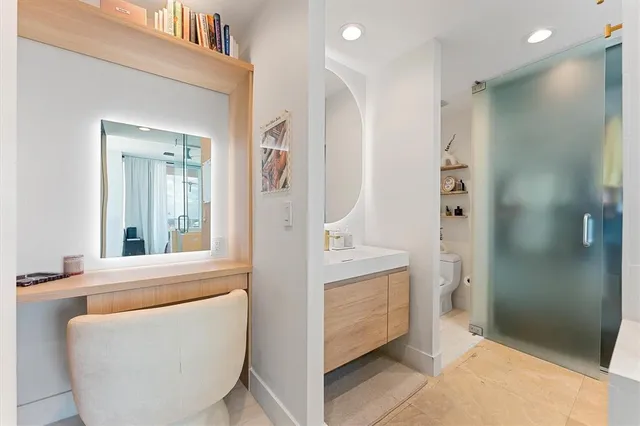 $6,700 | 1040 Biscayne Boulevard, Unit 3906, Miami, FL 33132