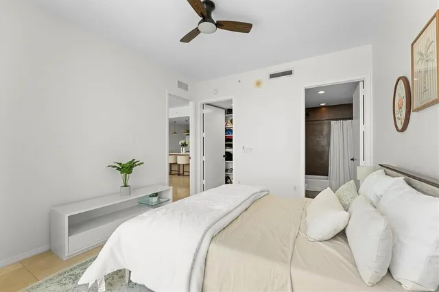 $6,700 | 1040 Biscayne Boulevard, Unit 3906, Miami, FL 33132