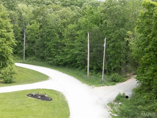 $65,000 | 40 Winding Lane, Troy, MO 63379