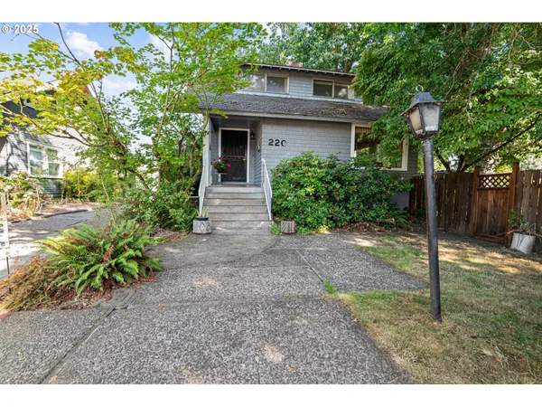 $515,000 | 220 24th Street Southeast, Salem, OR 97301