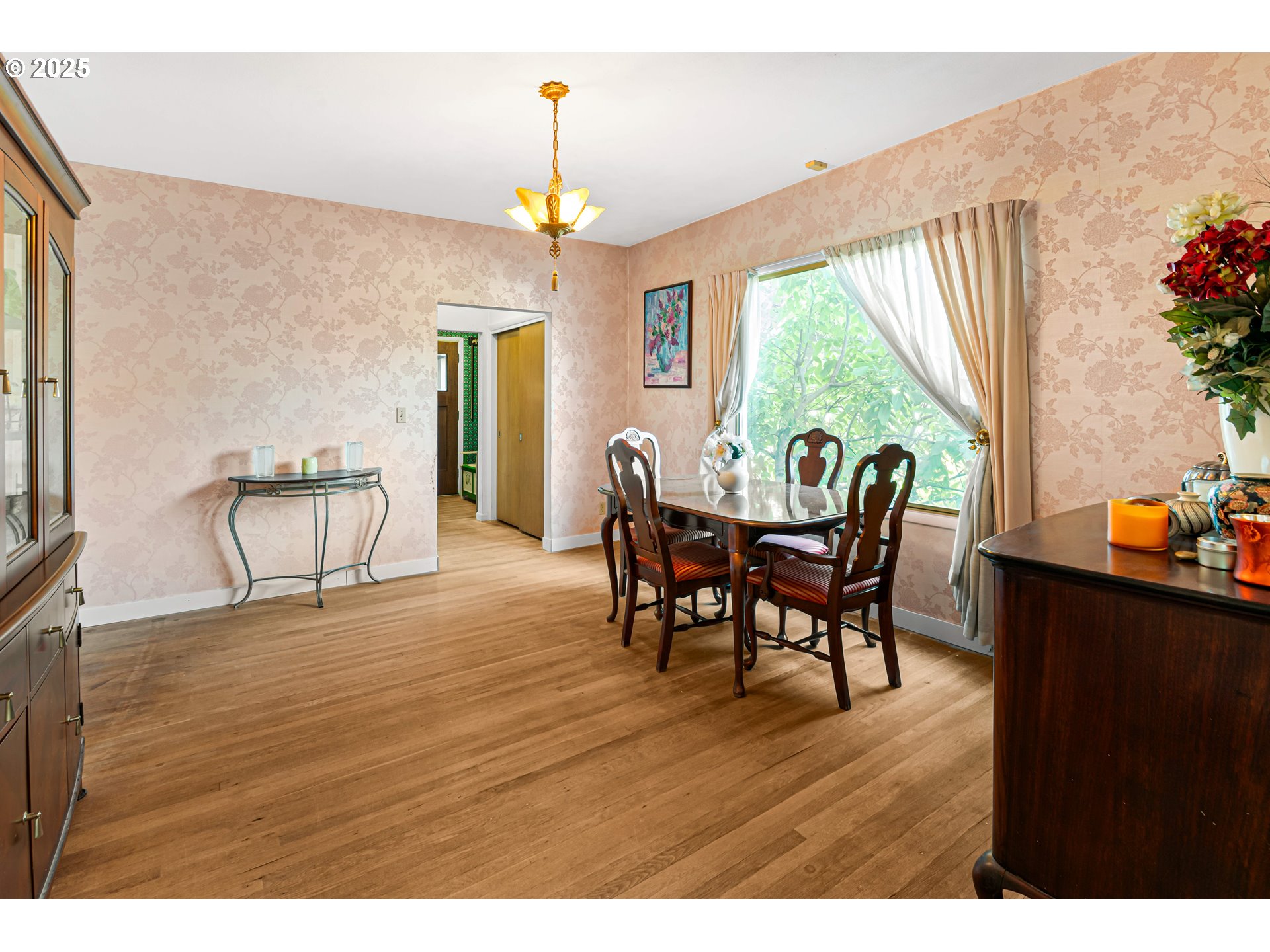 220 24th Street Southeast Salem, OR 97301 - Photo 12 of 38