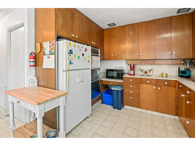 $515,000 | 220 24th Street Southeast, Salem, OR 97301