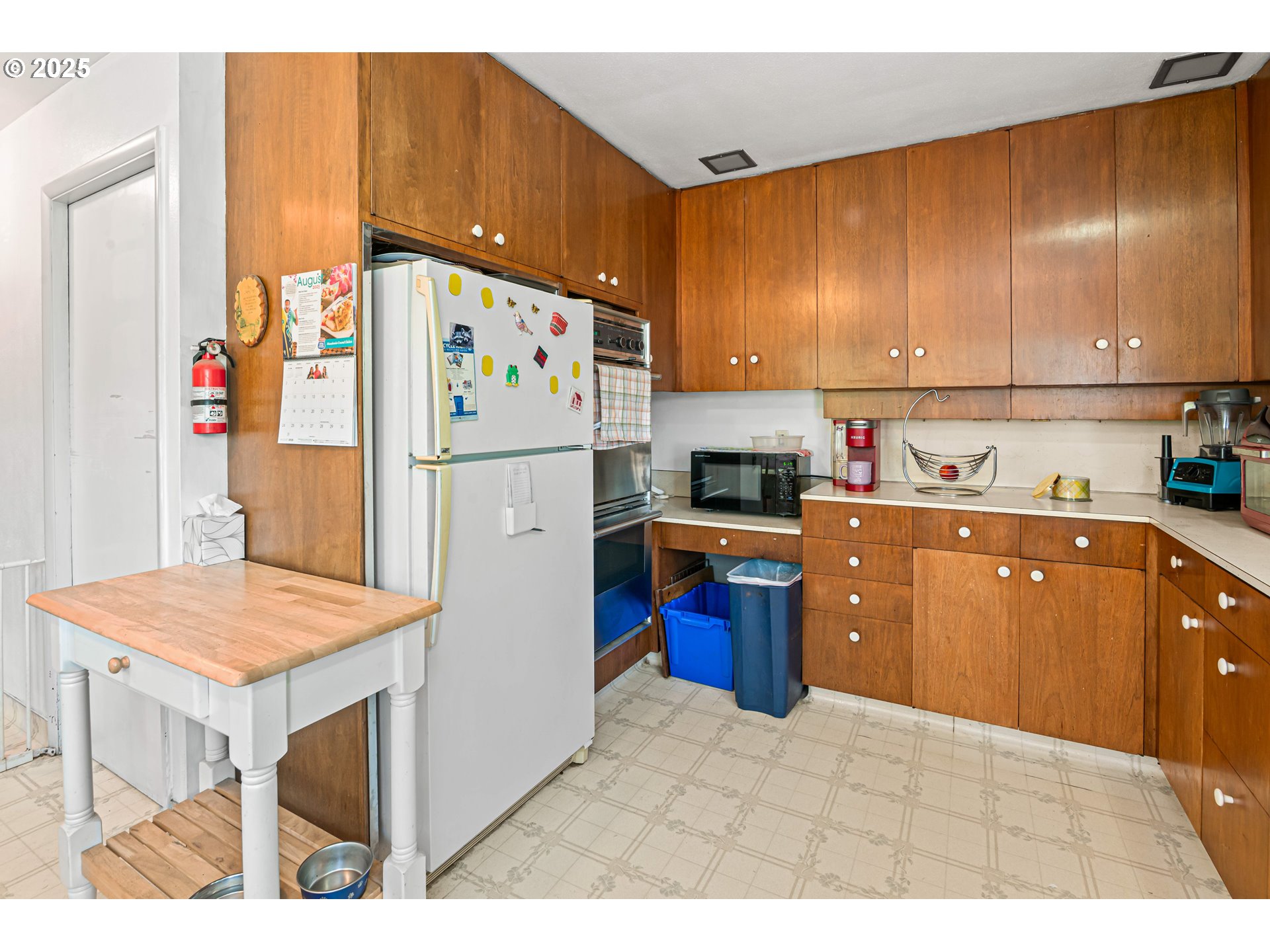 220 24th Street Southeast Salem, OR 97301 - Photo 13 of 38