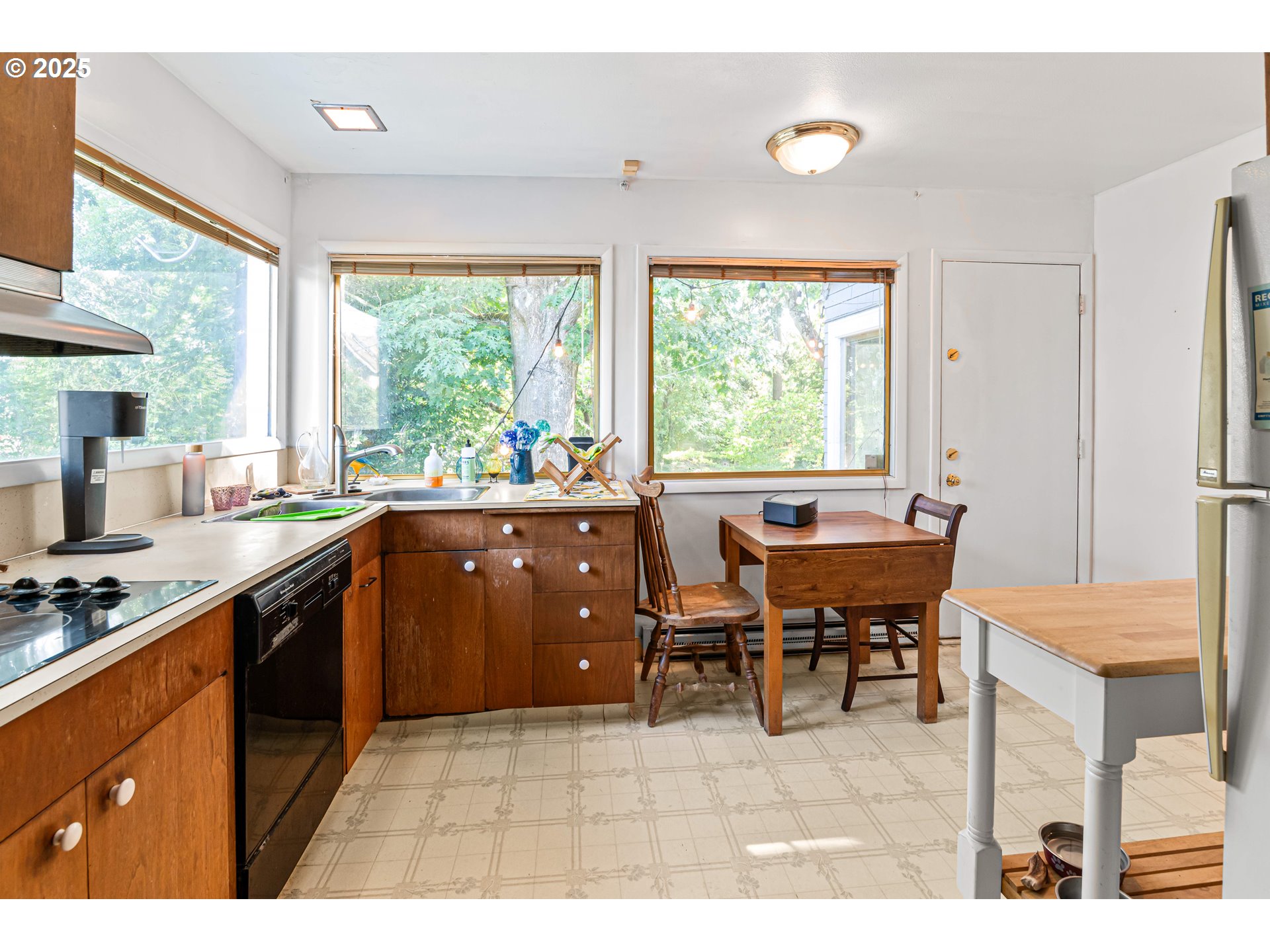 220 24th Street Southeast Salem, OR 97301 - Photo 14 of 38