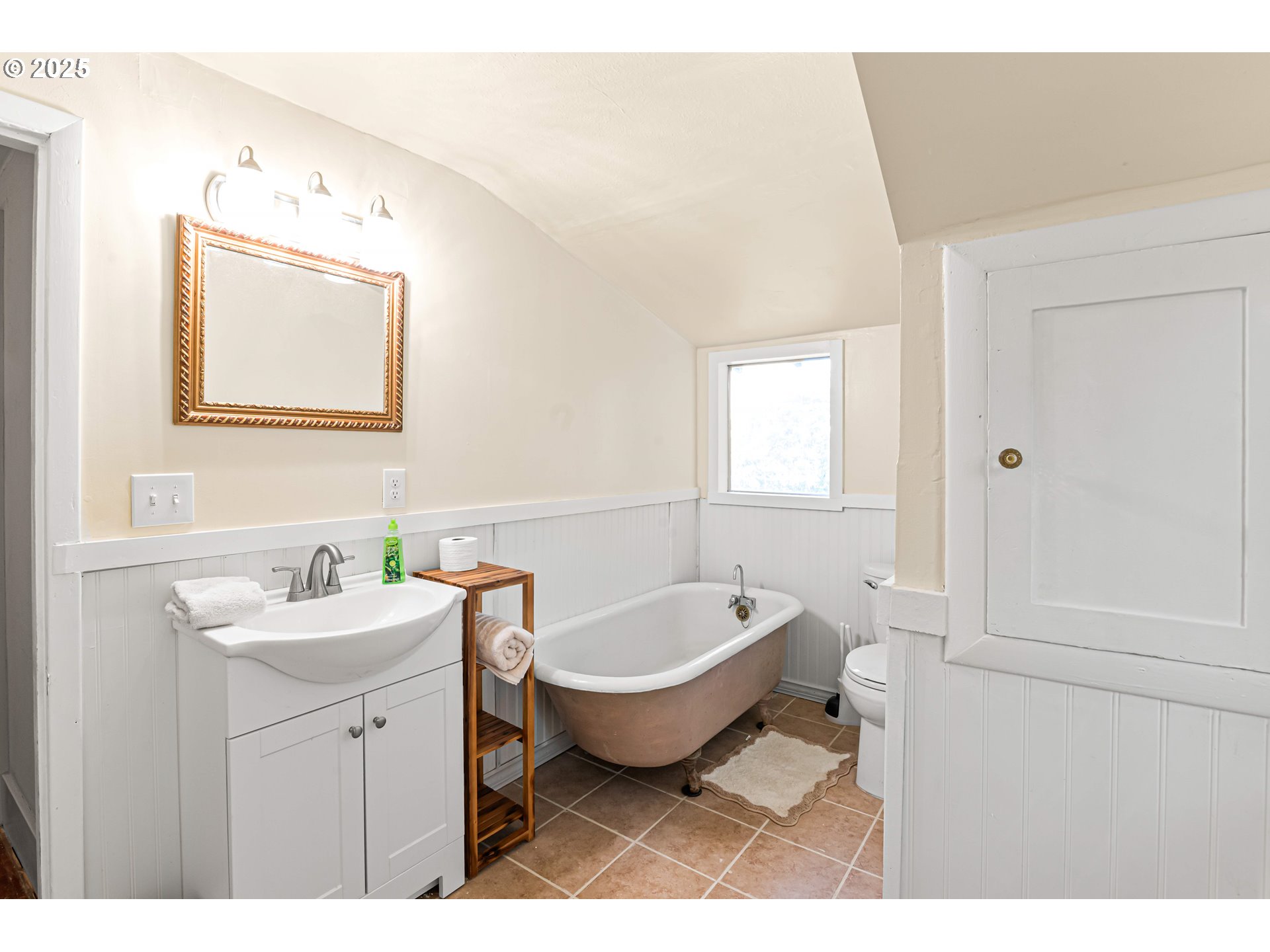 220 24th Street Southeast Salem, OR 97301 - Photo 23 of 38