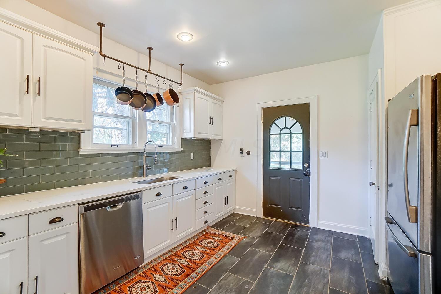510 Agler Road Columbus, OH 43230 - Photo 14 of 31