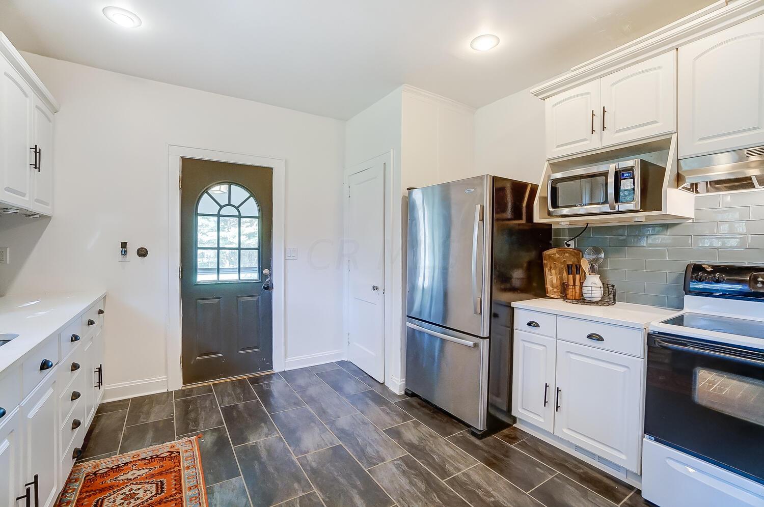 510 Agler Road Columbus, OH 43230 - Photo 15 of 31
