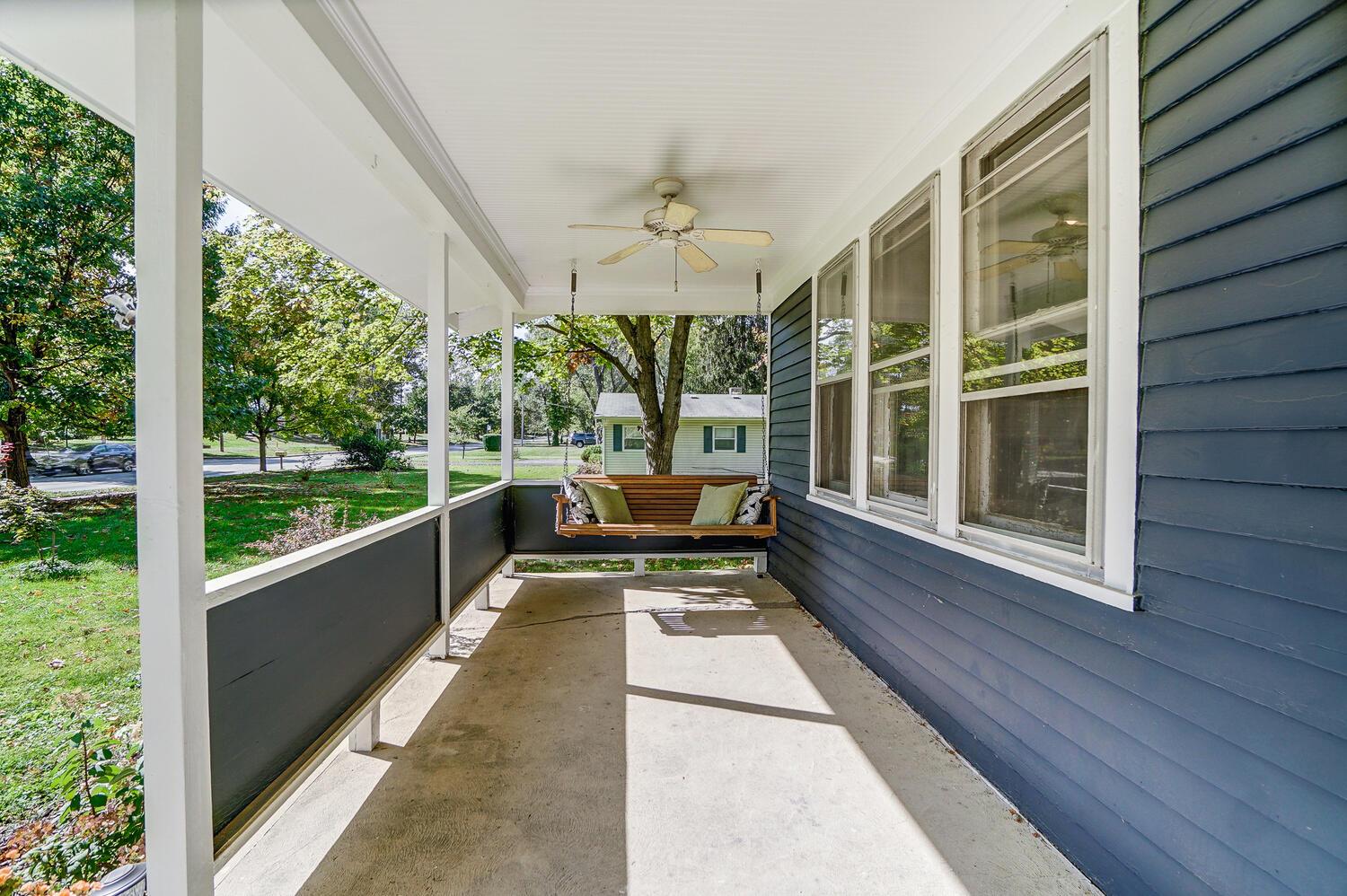 510 Agler Road Columbus, OH 43230 - Photo 3 of 31