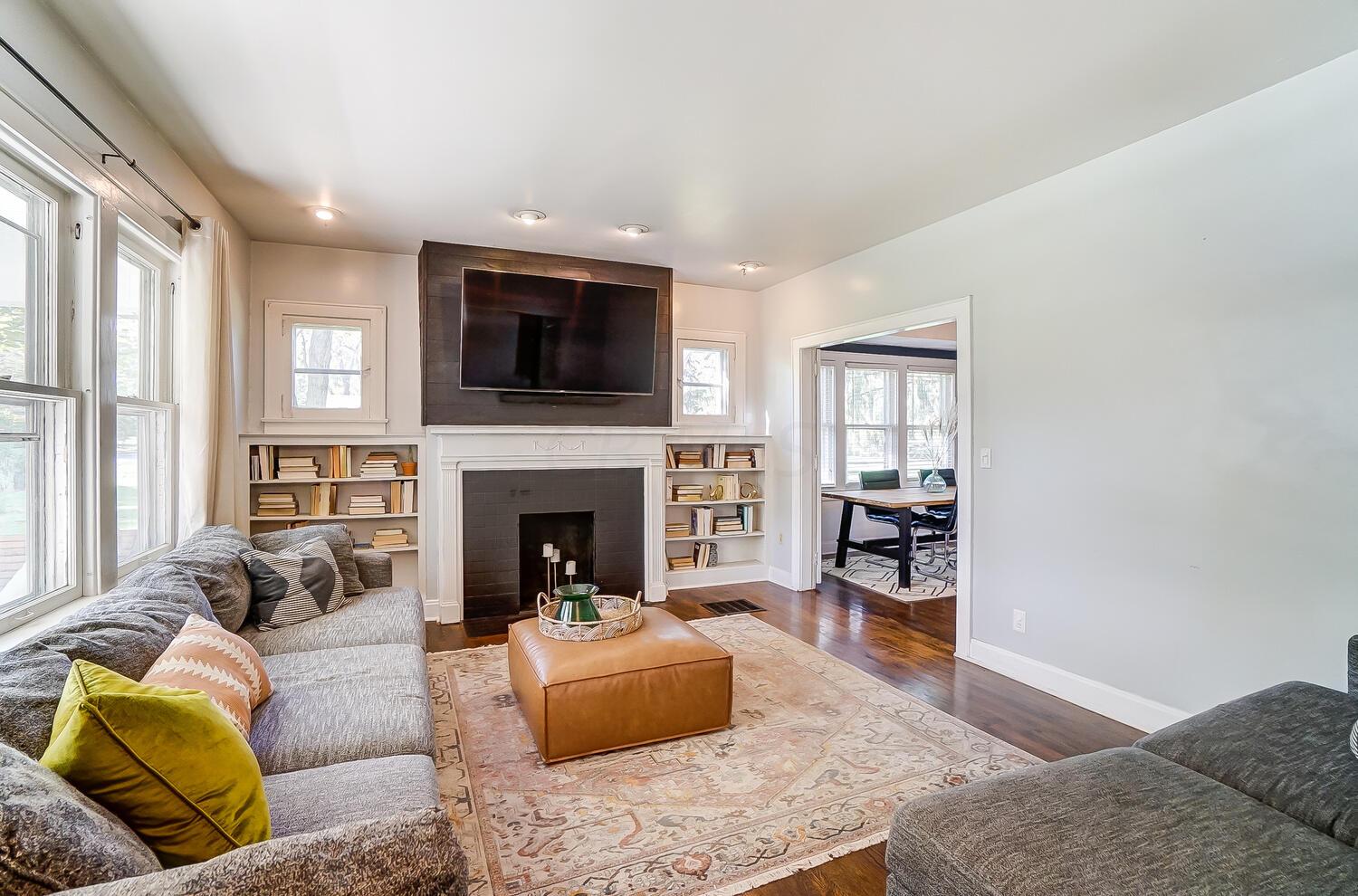 510 Agler Road Columbus, OH 43230 - Photo 5 of 31