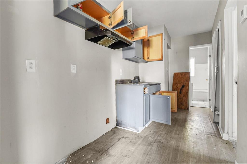 420 Griffin Street Northwest Atlanta, GA 30318 - Photo 25 of 40 a view of kitchen and window