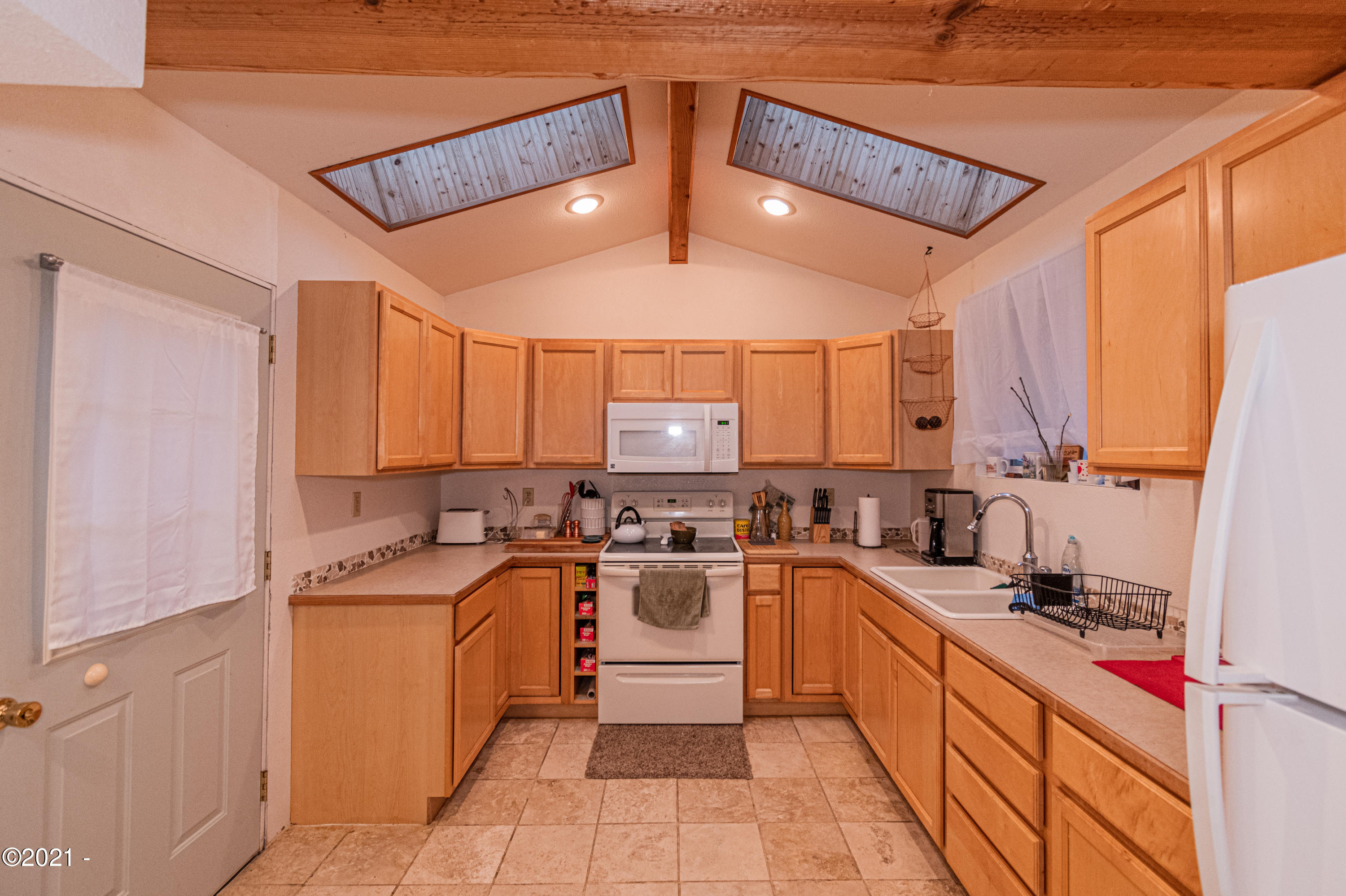 790 North River Bend Road Otis, OR 97368 - Photo 16 of 35 DSC_6411