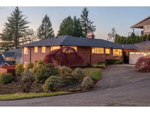 $917,625 | 6255 Southwest Tower Way, Portland, OR 97221