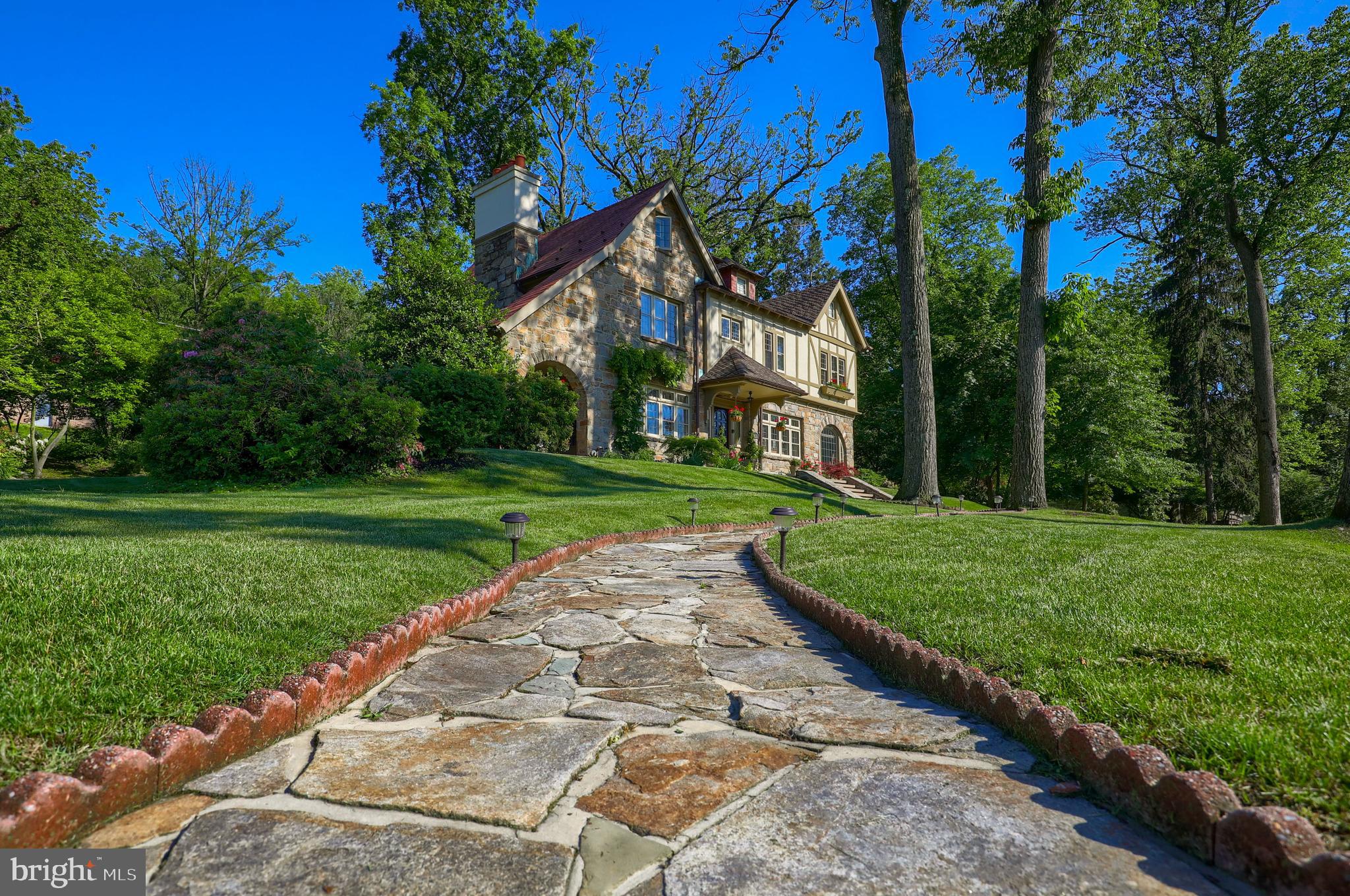 1415 Alsace Road Reading, PA 19604 - Photo 15 of 86 Walkway to House