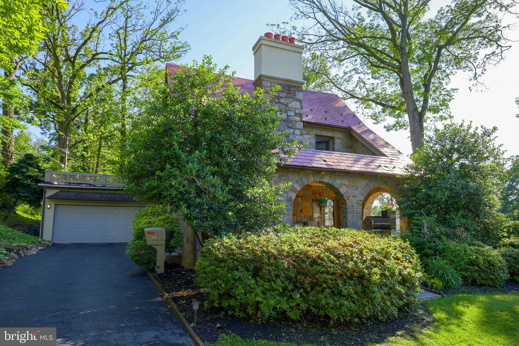 1415 Alsace Road Reading, PA 19604 - Photo 18 of 86 Driveway