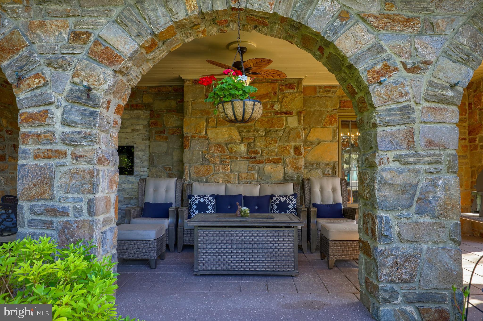 1415 Alsace Road Reading, PA 19604 - Photo 23 of 86 Entrance to Porch