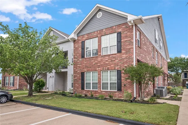 $299,900 | 801 Luther Street West, Unit 1601, College Station, TX 77840