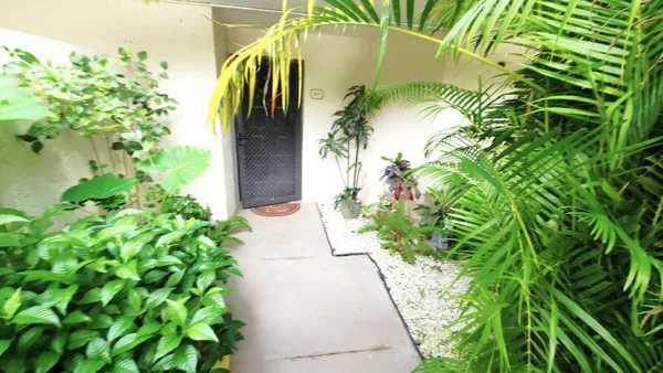 $5,500 | 1915 Lavers Circle, Unit E107, Delray Beach, FL 33444