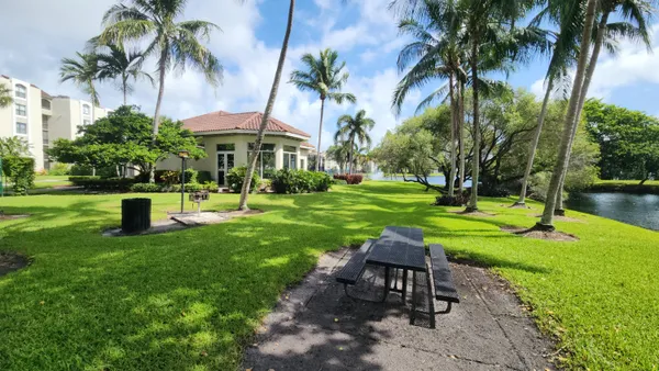 $5,500 | 1915 Lavers Circle, Unit E107, Delray Beach, FL 33444