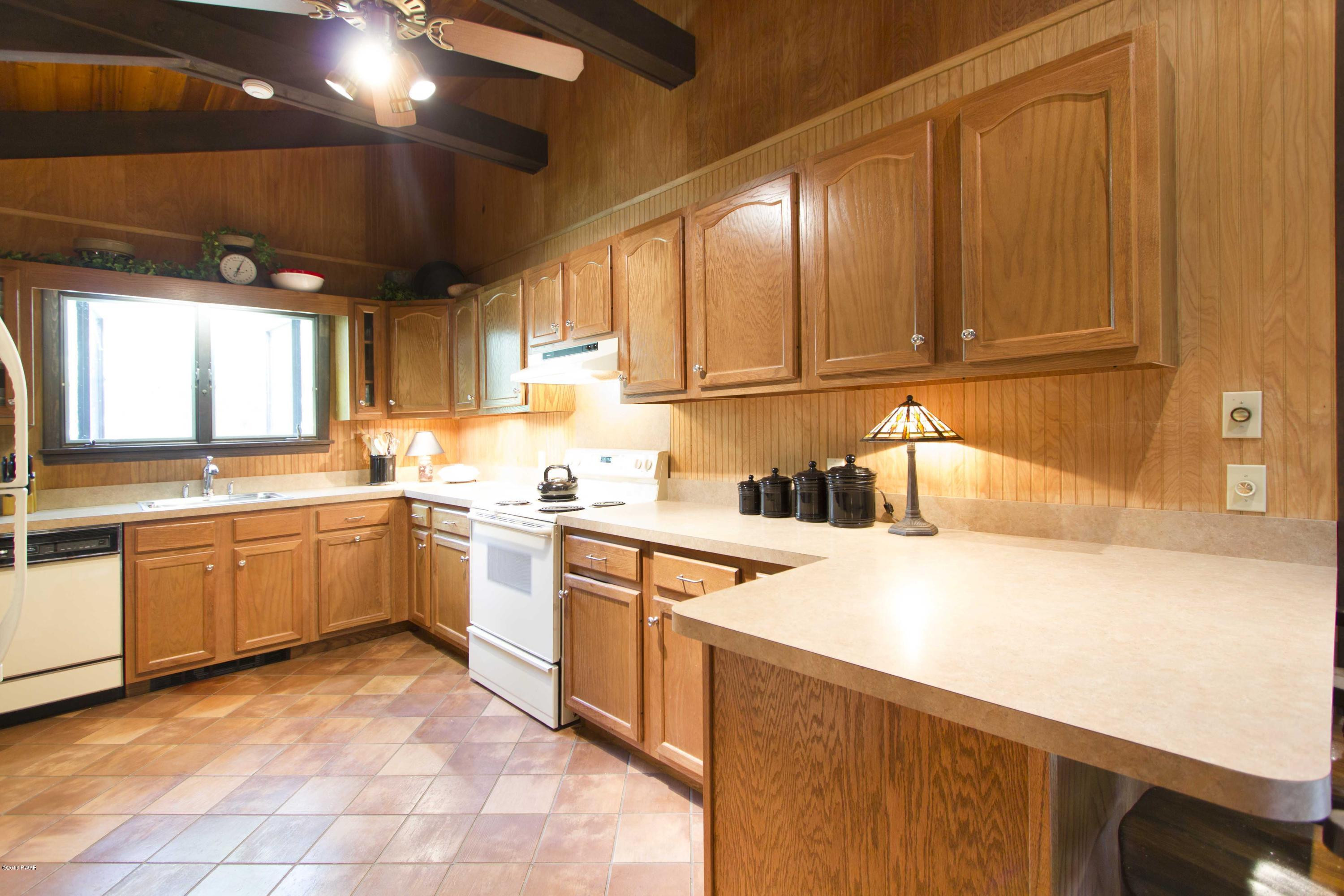 106 Eagle Crest Road Greentown, PA 18426 - Photo 10 of 33