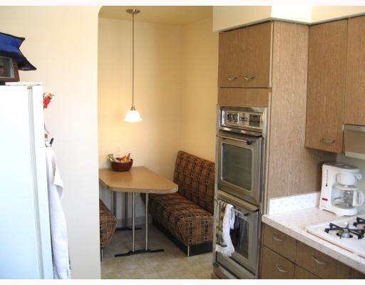 5501 Raleigh Street Pittsburgh, PA 15217 - Photo 6 of 12 Kitchen. View of breakfast nook