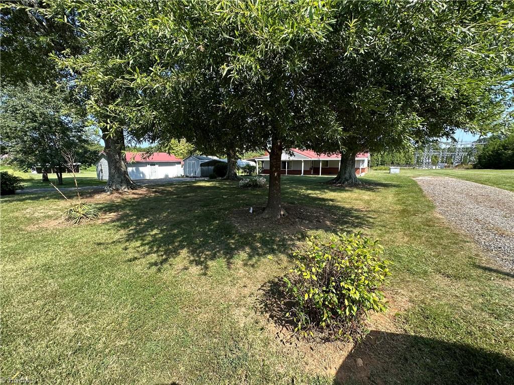 128 Towery Road Mocksville, NC 27028 - Photo 3 of 13 Gallery Image 3