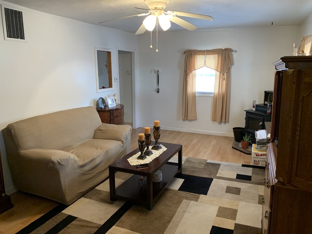 93 Kenwood Road Methuen, MA 01844 - Photo 5 of 17 Gallery Image 5